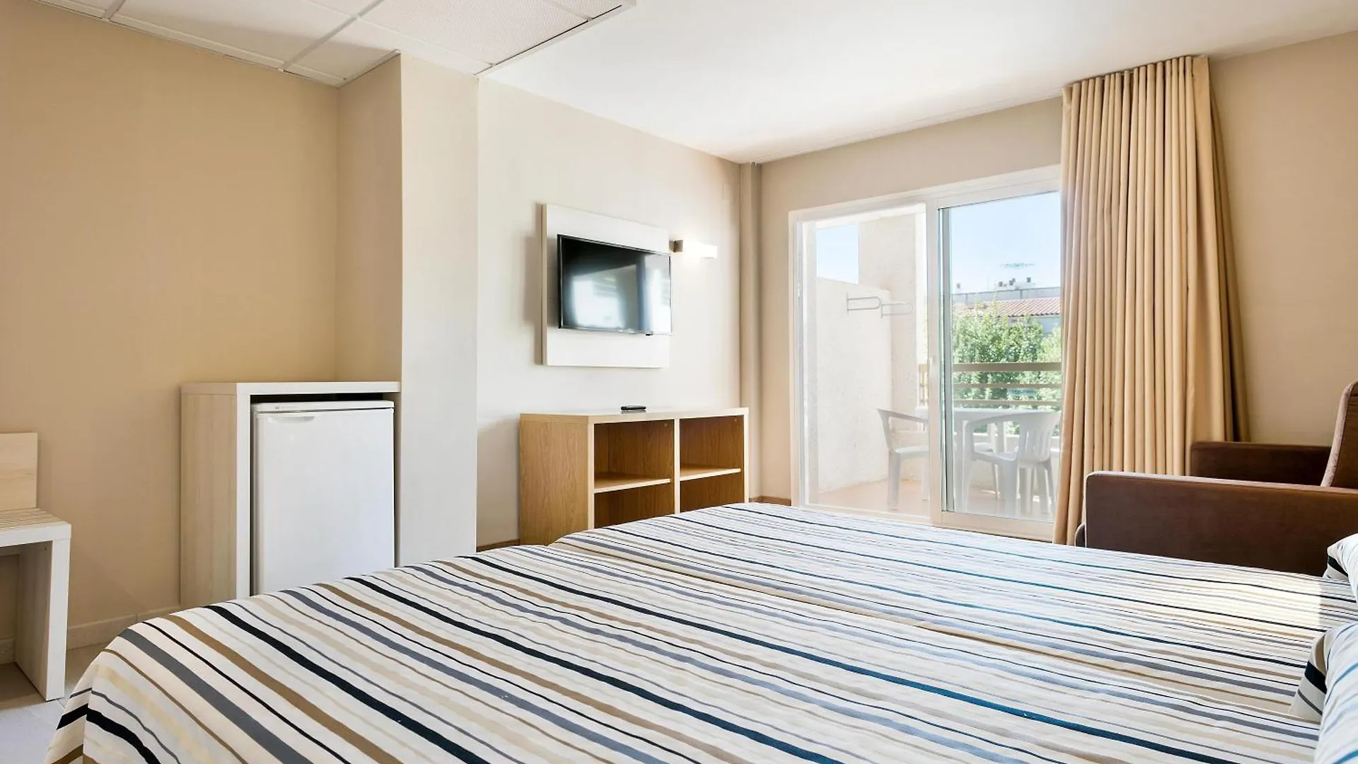Hotel Best Da Vinci Salou 4*,  Spain